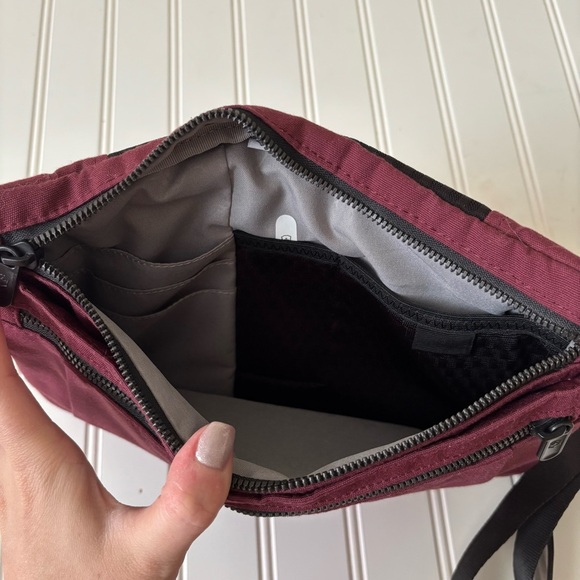 Victorinox | Women's Lifestyle Accessory Compact Crossbody Travel Bag Beetroot - Picture 6 of 7